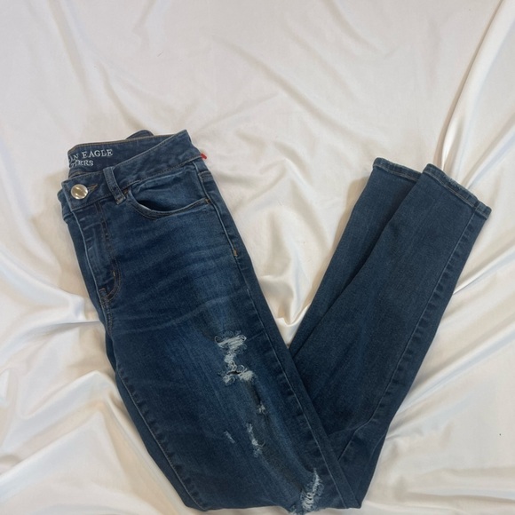 American Eagle Outfitter Super Stretch Distressed/Ripped Jeans Size 4 - Picture 9 of 15